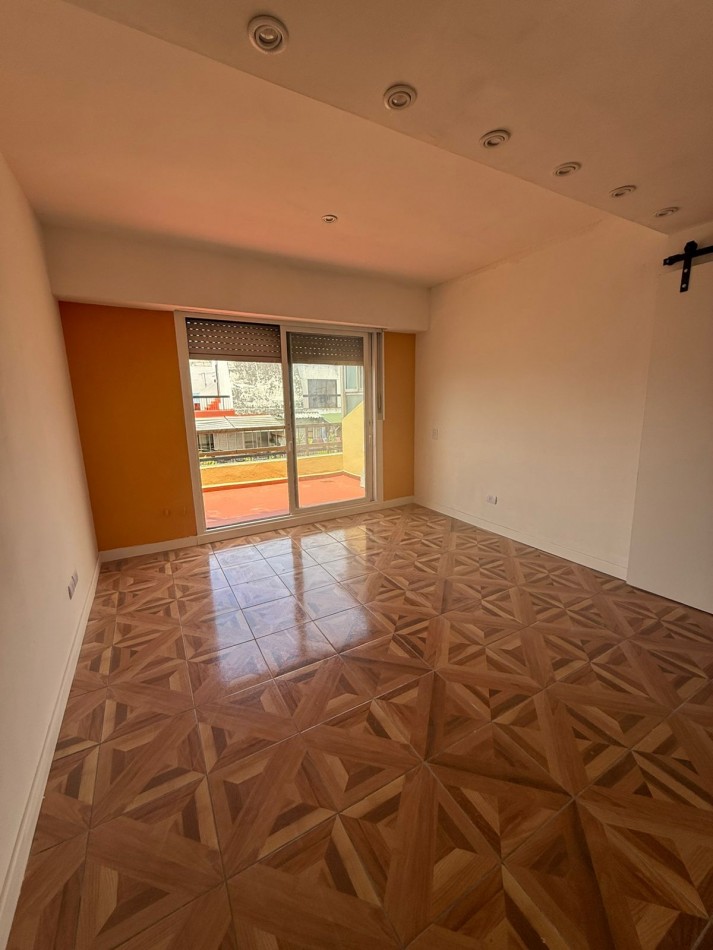 JUNIN 700, VENTA MONOAMBIENTE AL FRENTE CON BALCON TERRAZA