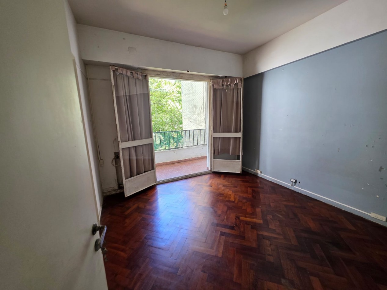 AV. LUIS MARIA CAMPOS 1500, VENTA DEPARTAMENTO DE CUATRO AMBIENTES CON DEPENDENCIA A RECICLAR