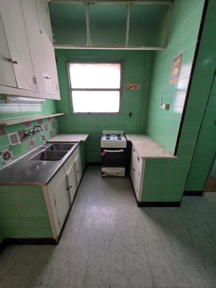 AV. LUIS MARIA CAMPOS 1500, VENTA DEPARTAMENTO DE CUATRO AMBIENTES CON DEPENDENCIA A RECICLAR