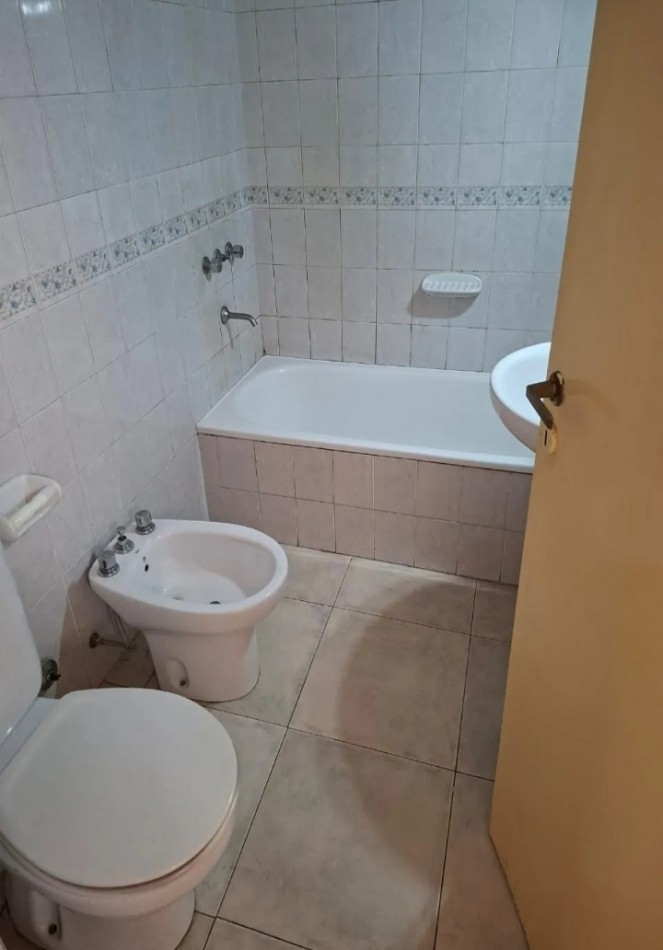 HUMAHUACA 4100, VENTA EPTO de 1 AMB y MEDIO DIVIISBLE Doble Ventanal Formato en "L" Prox. Av Medrano y Av Corrientes