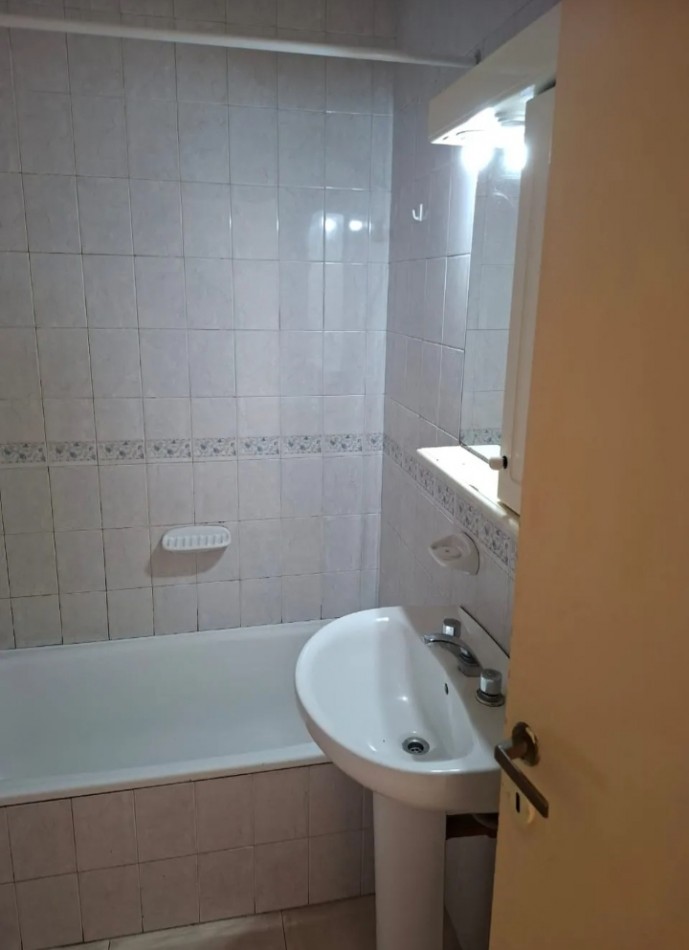 HUMAHUACA 4100, VENTA EPTO de 1 AMB y MEDIO DIVIISBLE Doble Ventanal Formato en "L" Prox. Av Medrano y Av Corrientes