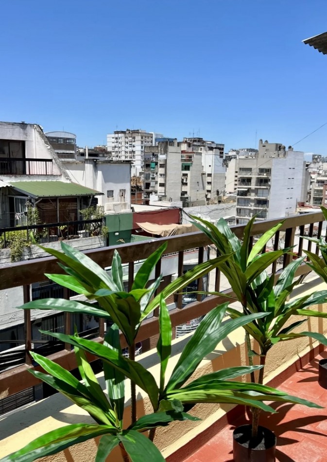 JUNIN 700, VENTA MONOAMBIENTE AL FRENTE CON BALCON TERRAZA