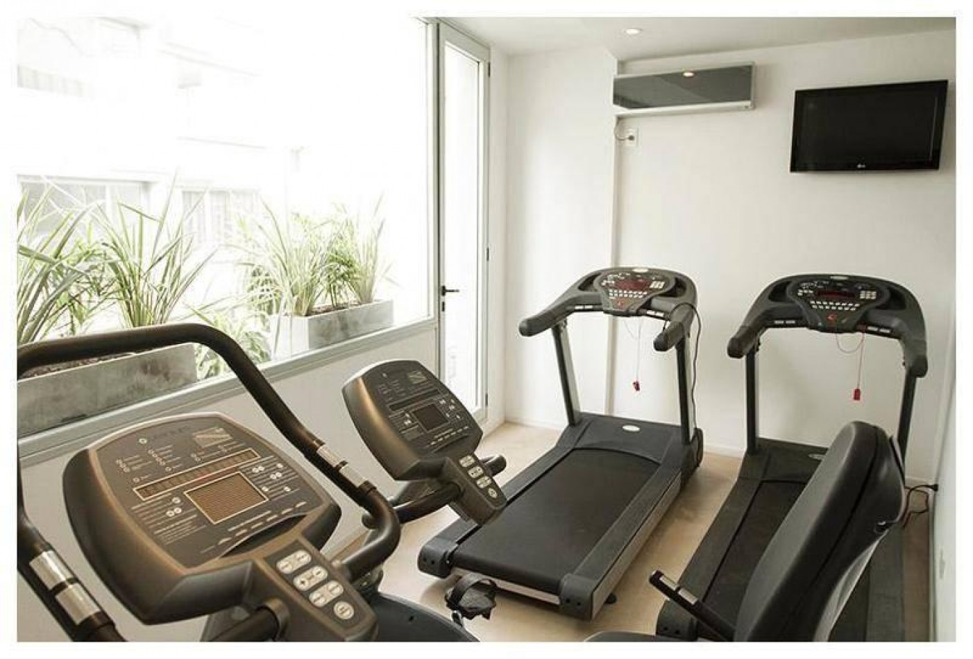 PERON 4100, Venta Excelente DEPTO 1 AMB APTO PROF/VIVIENDA