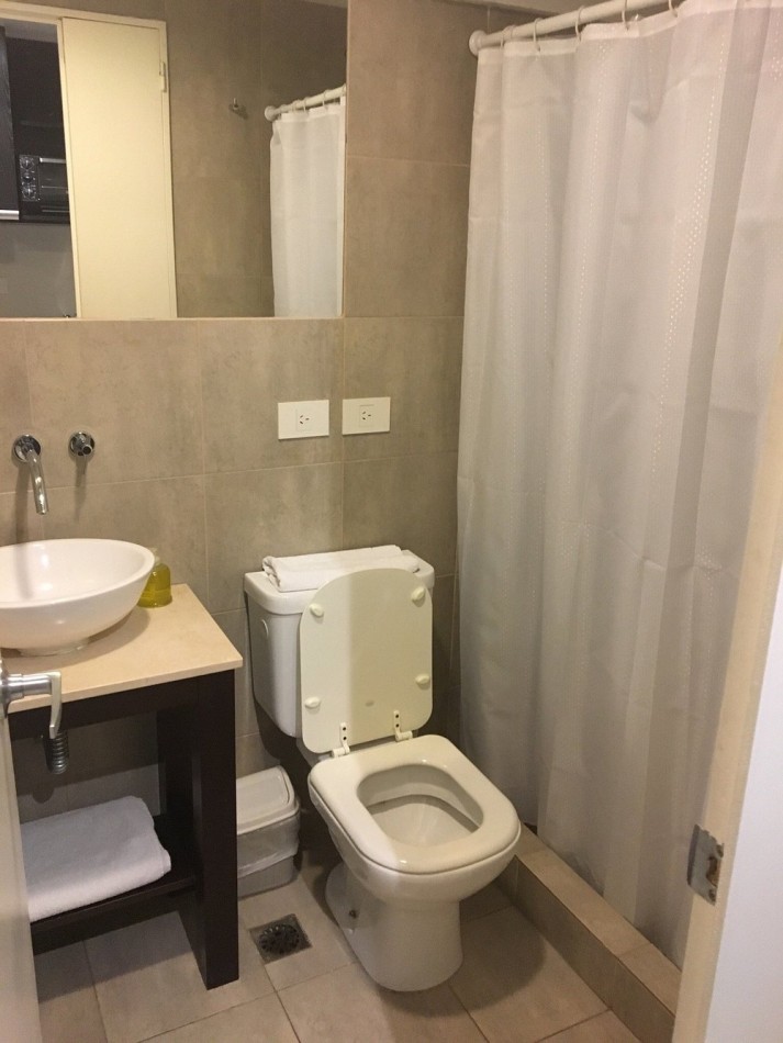 PERON 4100, Venta Excelente DEPTO 1 AMB APTO PROF/VIVIENDA