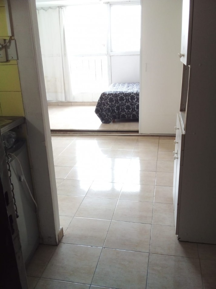 JUNIN 500, VENTA MONOAMBIENTE DIVIDIDO AL FRENTE BALCON FRANCES