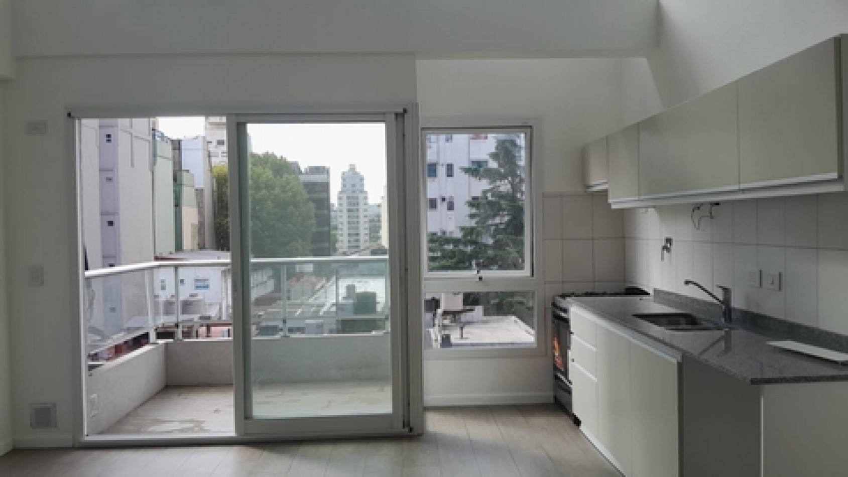 ROCAMORA 4000, Venta, 2 AMB en Duplex c/BALCON  a Mtrs Av MEDRANO Y AV CORDOBA