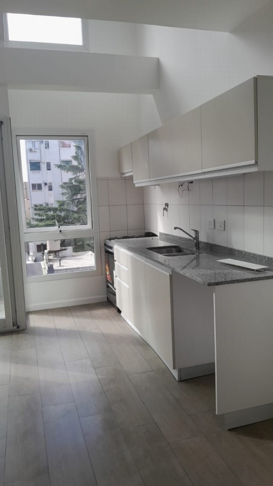 ROCAMORA 4000, Venta, 2 AMB en Duplex c/BALCON  a Mtrs Av MEDRANO Y AV CORDOBA