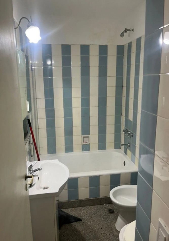 Rodriguez Peña 1100, VENTA 1 amb al frente c/BALCON  Av Santa Fe, Av Pueyrredon Av Cordoba U.B.A