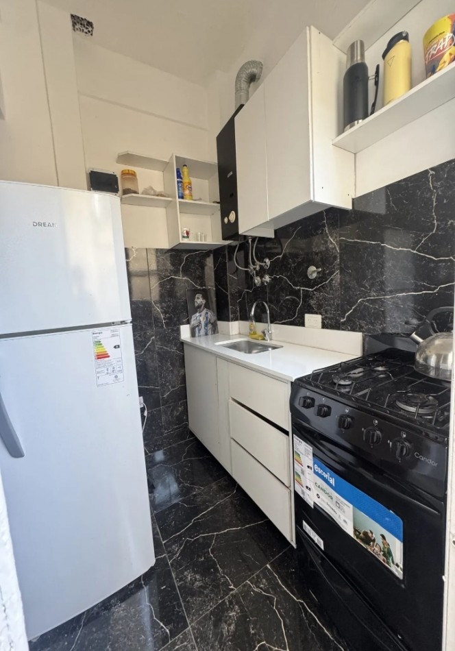 Av PAVON 1800. VENTA, PH 3 AMB AL FRENTE C/BALCON y Balcon Interno IMPEC ESTADO