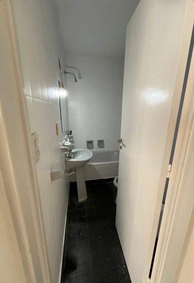 RIGLOS 200, VENTA 1 AMB APAISADO Balcon Frances Mtrs Av Rivadavia y Av Acoyte, Parque Rivadavia