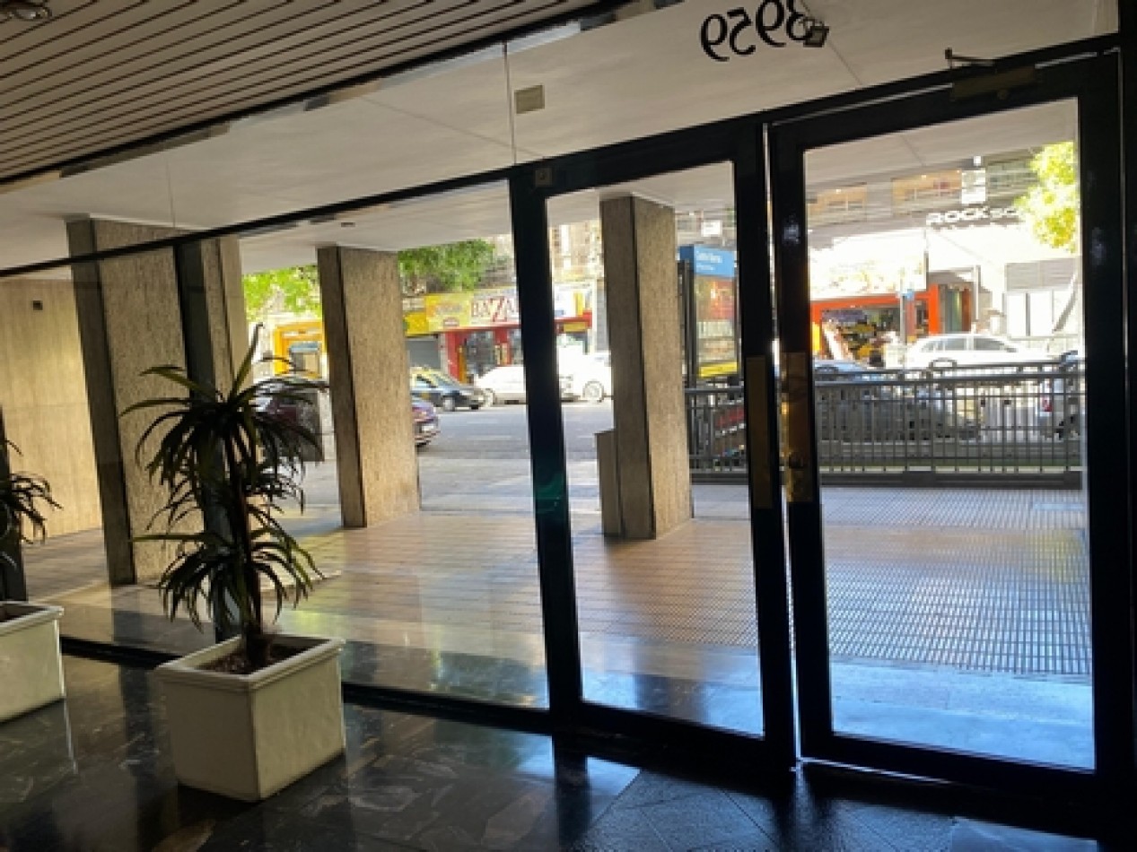 RIVADAVIA 3900, Venta impec depto 2 amb Lat. Super Luminoso Mtrs AV Medrano, Estac SUBTE "A"