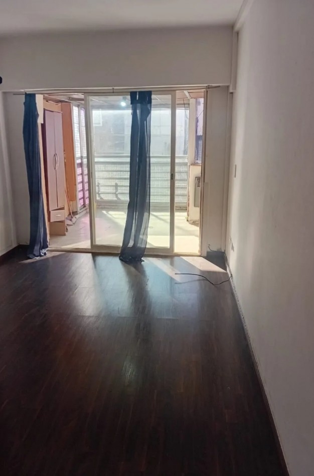 PERON 2600, VENTA 1 AMB FTE BALCON TERRAZA