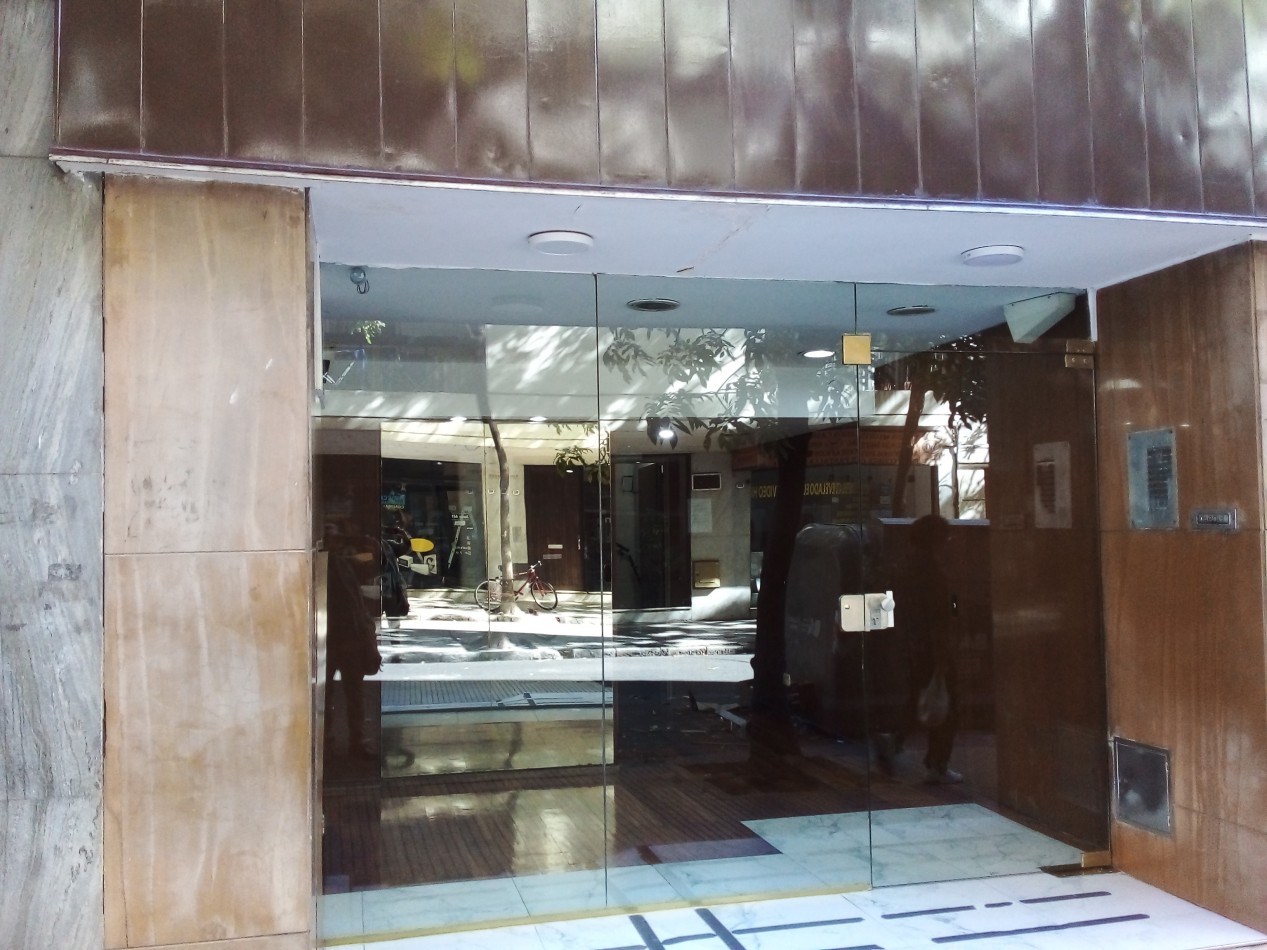 JUNIN 700, VENTA MONOAMBIENTE APTO PROF 2 VENTANAS AL FRENTE