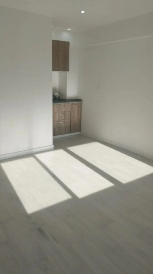 JUNIN 600, VENTA 1 AMB RECICLADO A NUEVO (Como a ESTRENAR)