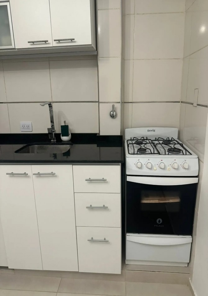 SARMIENTO 2200, VENTA IMPEC DEPTO 1 AMB Y MEDIO DIVIDIDO