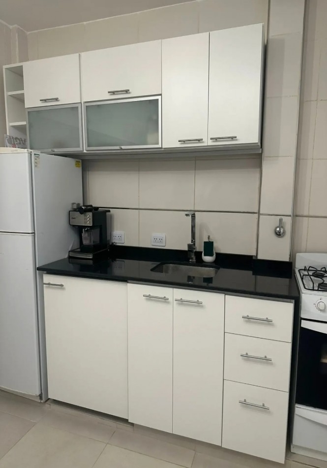 SARMIENTO 2200, VENTA IMPEC DEPTO 1 AMB Y MEDIO DIVIDIDO