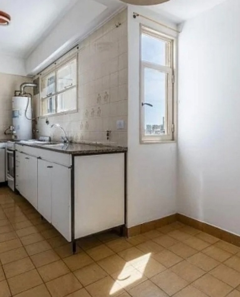 AV LA PLATA 600, Venta 3 amb c/COCHERA FIJA BALCON SEMI-ATERRAZADO