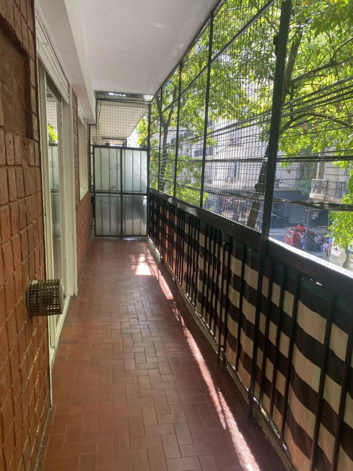 JUNIN 100, VENTA 2 AMB AL FRENTE BALCON CORRIDO