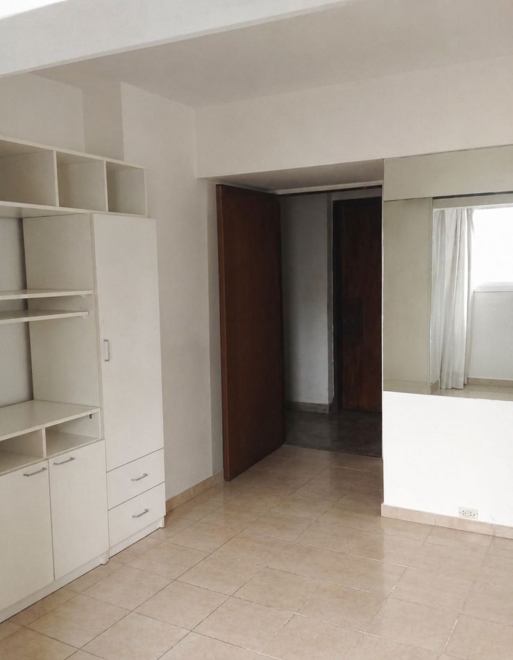 JUNIN 500, VENTA MONOAMBIENTE DIVIDIDO AL FRENTE DOBLE VENTANAL APTO PROFESIONAL/VIVIENDA