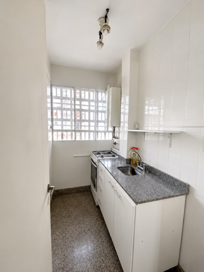 GASCON 1000, Venta 1 AMB FRENTE BALCON !!!