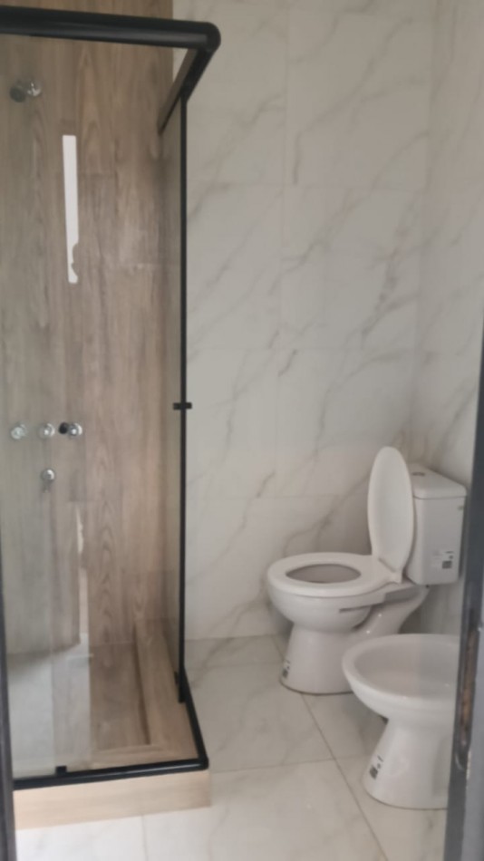 AV. ESCALADA 800, VENTA PH DE CUATRO AMBIENTES