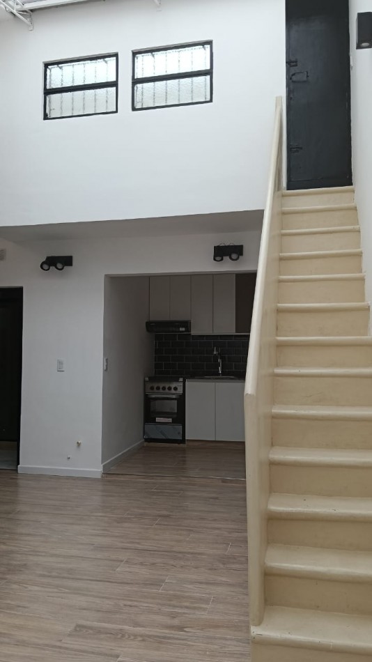 AV. ESCALADA 800, VENTA PH DE CUATRO AMBIENTES