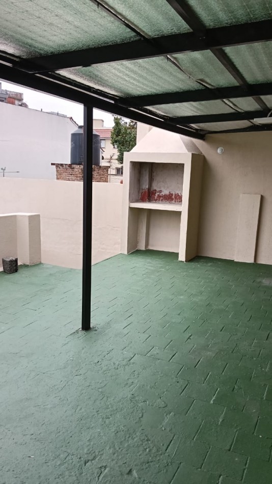 AV. ESCALADA 800, VENTA PH DE CUATRO AMBIENTES