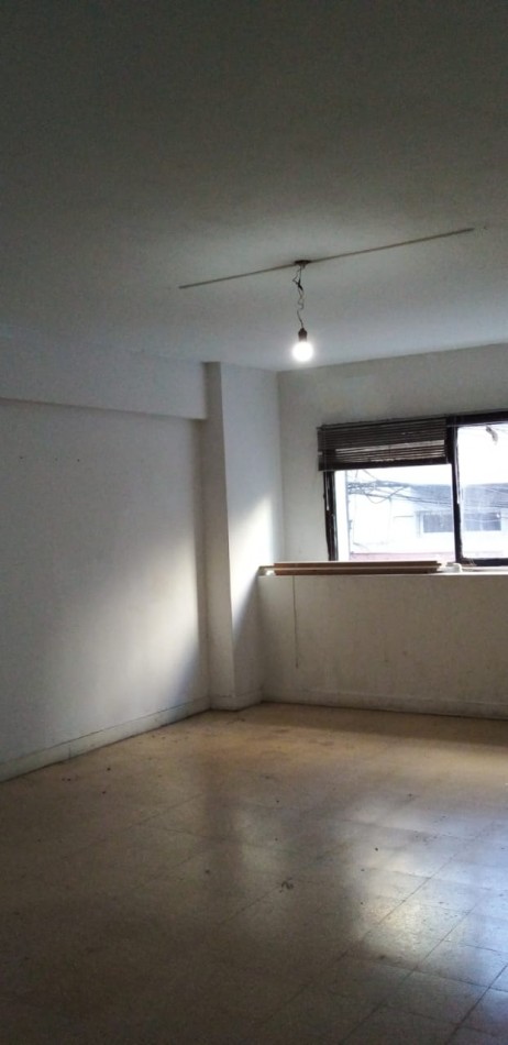 JUNIN 500, VENTA 1 AMB A RECICLAR IDEAL INVERSORES, ARQUITECTOS, 