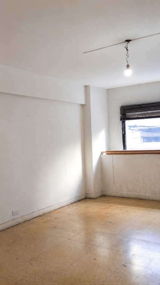 JUNIN 500, VENTA DEPARTAMENTO DE UN AMBIENTE A RECICLAR