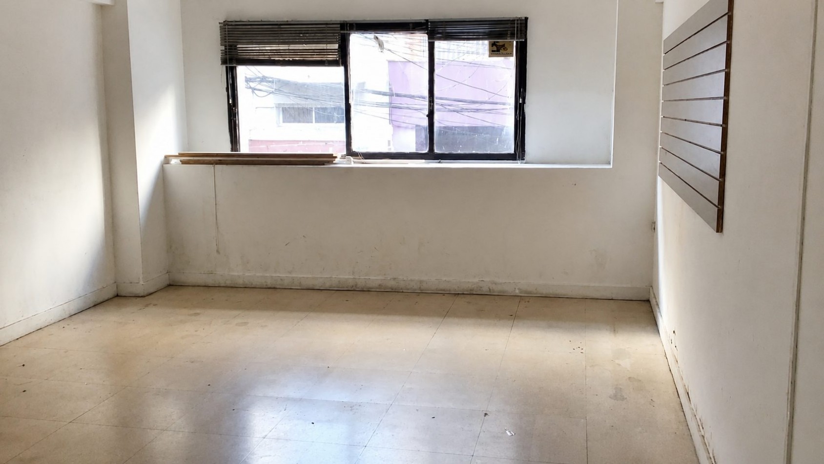 JUNIN 500, VENTA DEPARTAMENTO DE UN AMBIENTE A RECICLAR