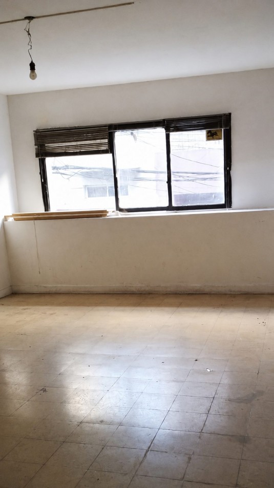 JUNIN 500, VENTA DEPARTAMENTO DE UN AMBIENTE A RECICLAR
