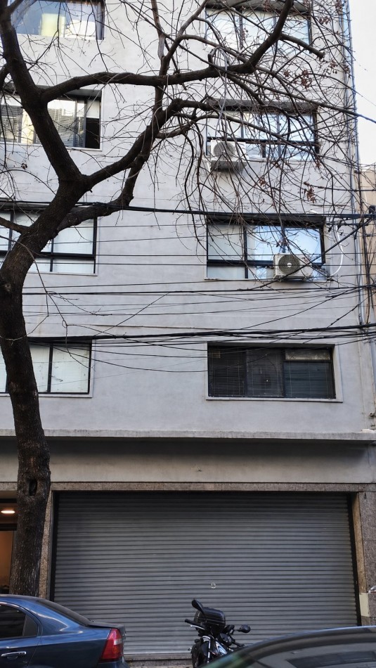 JUNIN 500, VENTA DEPARTAMENTO DE UN AMBIENTE A RECICLAR