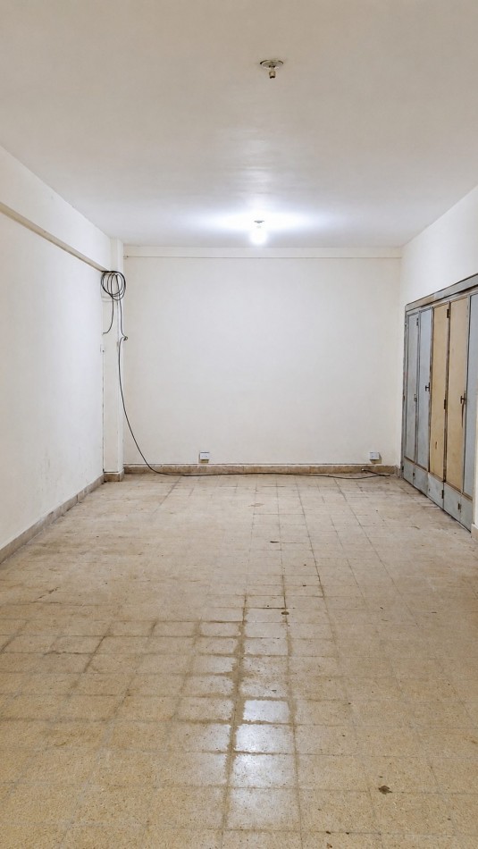 JUNIN 560, Venta 1 GRAN AMBIENTE "A RECICLAR"  PLANTA BAJA C/PATIO 