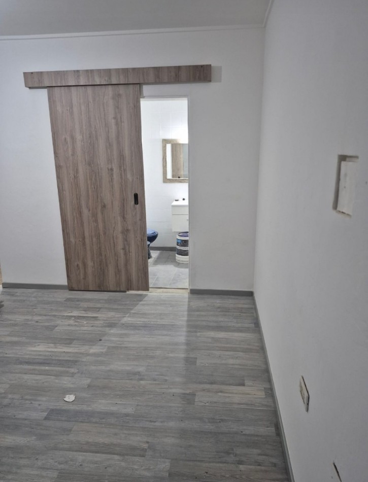E.LOBOS 285, Venta 2 AMB A NUEVO !!!
