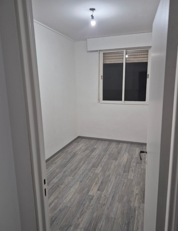 E.LOBOS 285, Venta 2 AMB A NUEVO !!!
