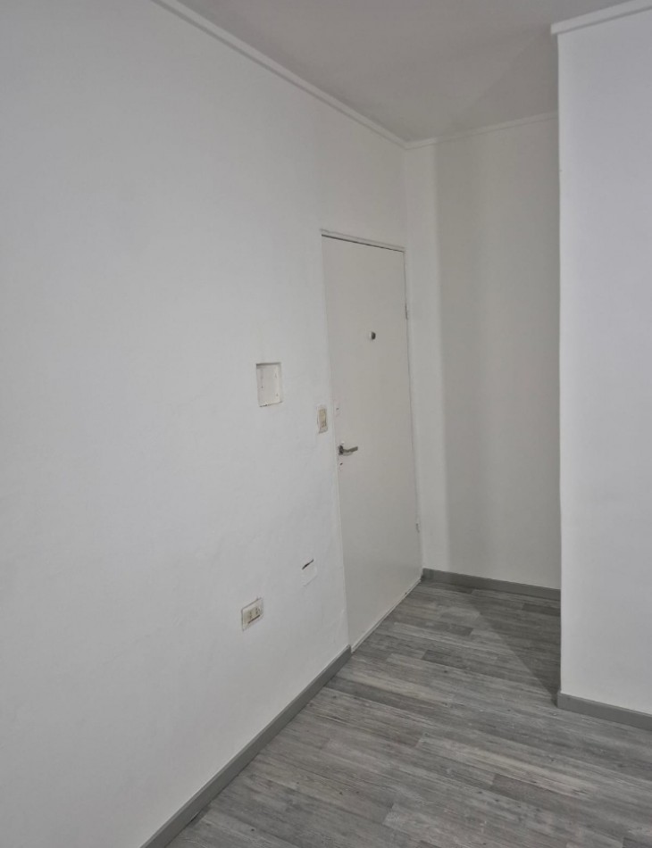 E.LOBOS 285, Venta 2 AMB A NUEVO !!!