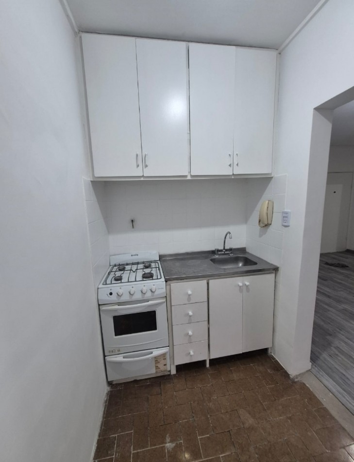 E.LOBOS 285, Venta 2 AMB A NUEVO !!!