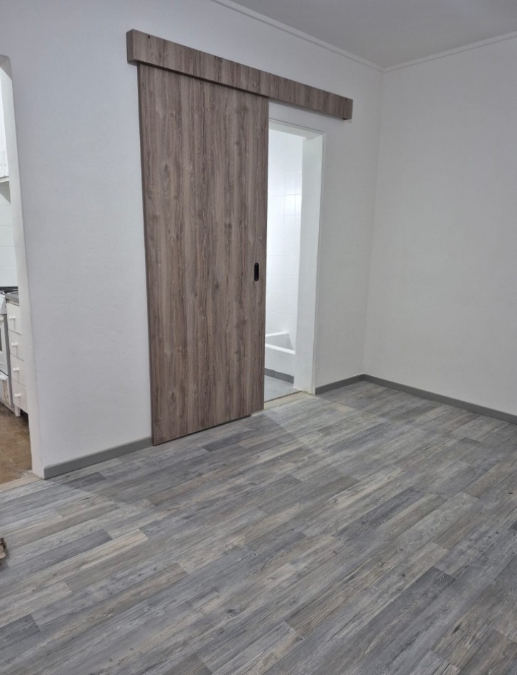 E.LOBOS 285, Venta 2 AMB A NUEVO !!!
