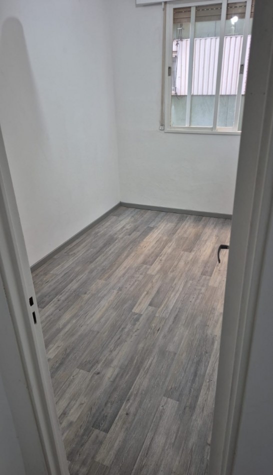 E.LOBOS 285, Venta 2 AMB A NUEVO !!!