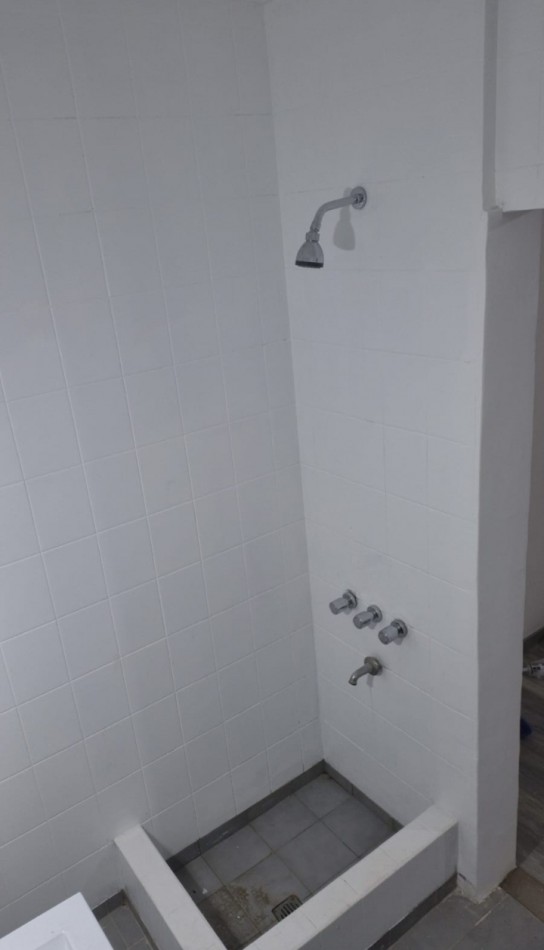 E.LOBOS 285, Venta 2 AMB A NUEVO !!!