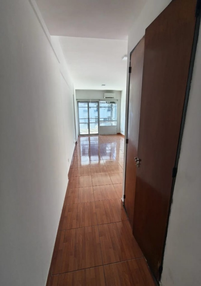 AV SANTA FE 1100, VENTA 1 AMB AL FRENTE C/BALCON IDEAL INVERSION !!! Mtrs Av 9 de JULIO