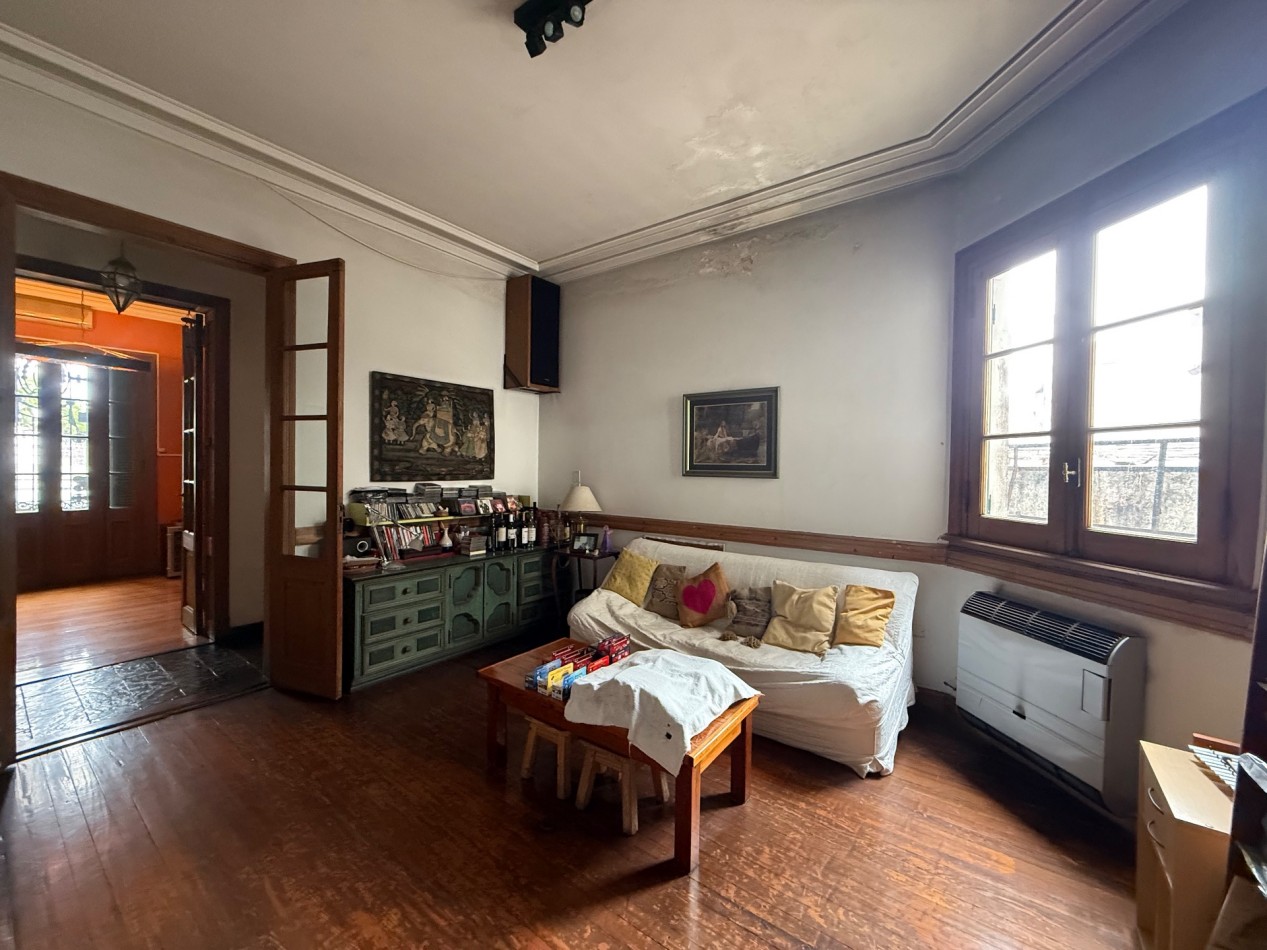 SOLIS 1800, VENTA PH SEIS AMBIENTES EN PARQUE PATRICIOS