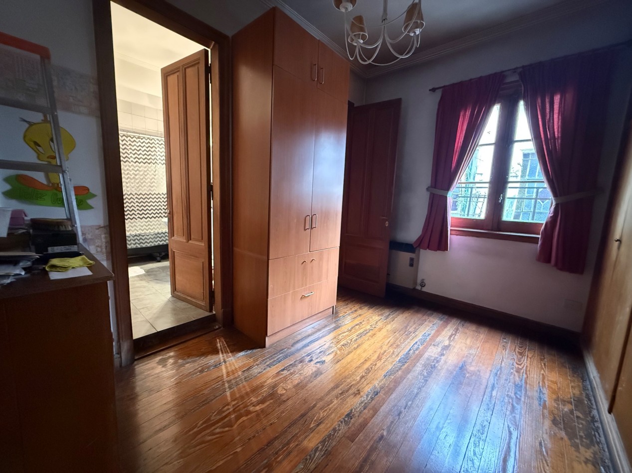 SOLIS 1800, VENTA PH SEIS AMBIENTES EN PARQUE PATRICIOS