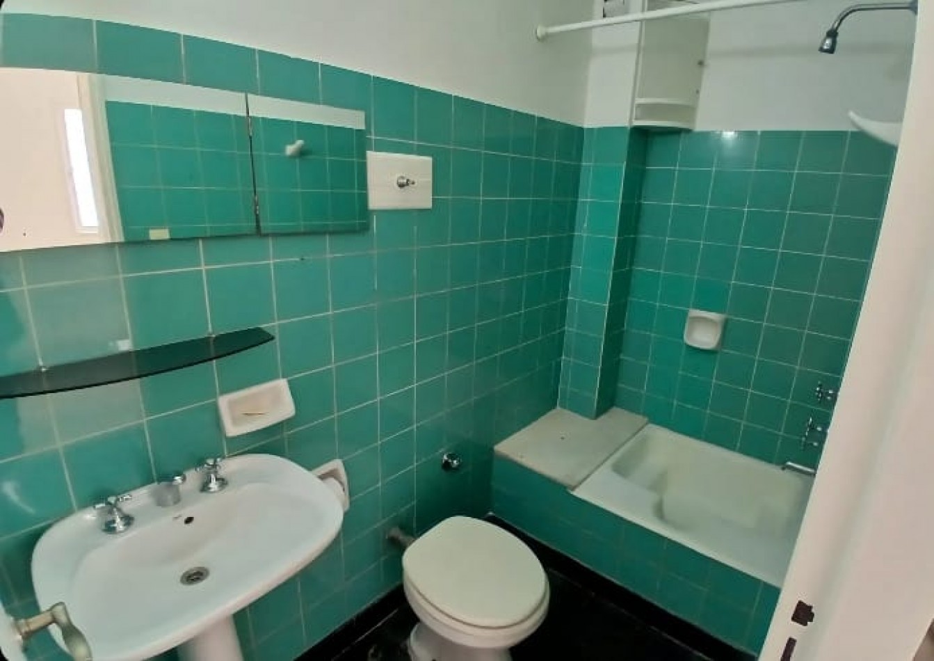 GASCON 1100, VENTA DEPTO APTO PROFESIONAL/VIVIENDA MUY BUEN ESTADO