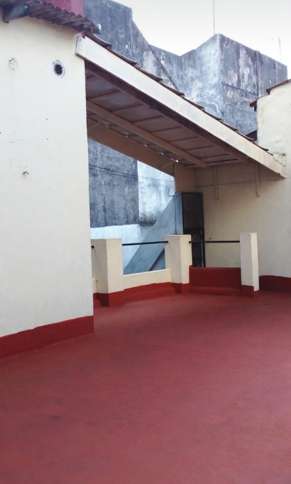 BERNALDES 1100, VENTA PH PATIO TERRAZA , ESPACIO AEREO PROPIO. Posibilidad de Construir +