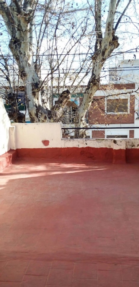 BERNALDES 1100, VENTA PH PATIO TERRAZA , ESPACIO AEREO PROPIO. Posibilidad de Construir +