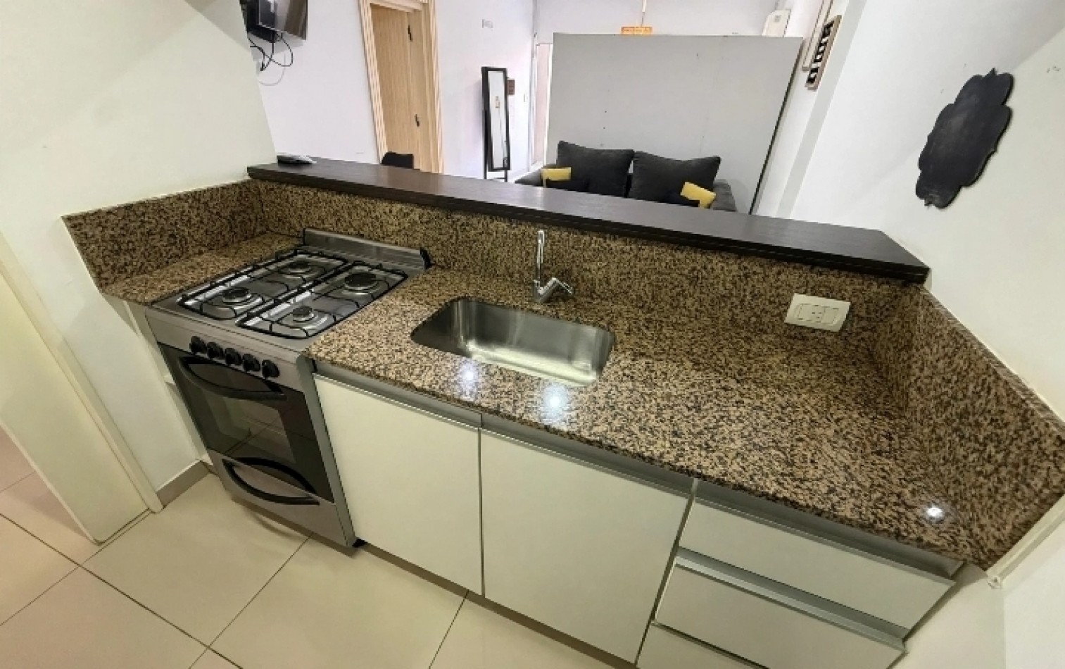 AV. CORRIENTES 5800, Venta 1 AMB AMPLIO C/PATIO PROPIO EDIFICIO 10 AÑOS