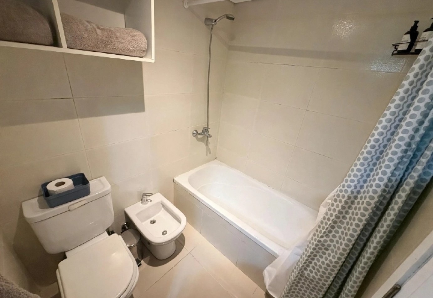 AV. CORRIENTES 5800, Venta 1 AMB AMPLIO C/PATIO PROPIO EDIFICIO 10 AÑOS