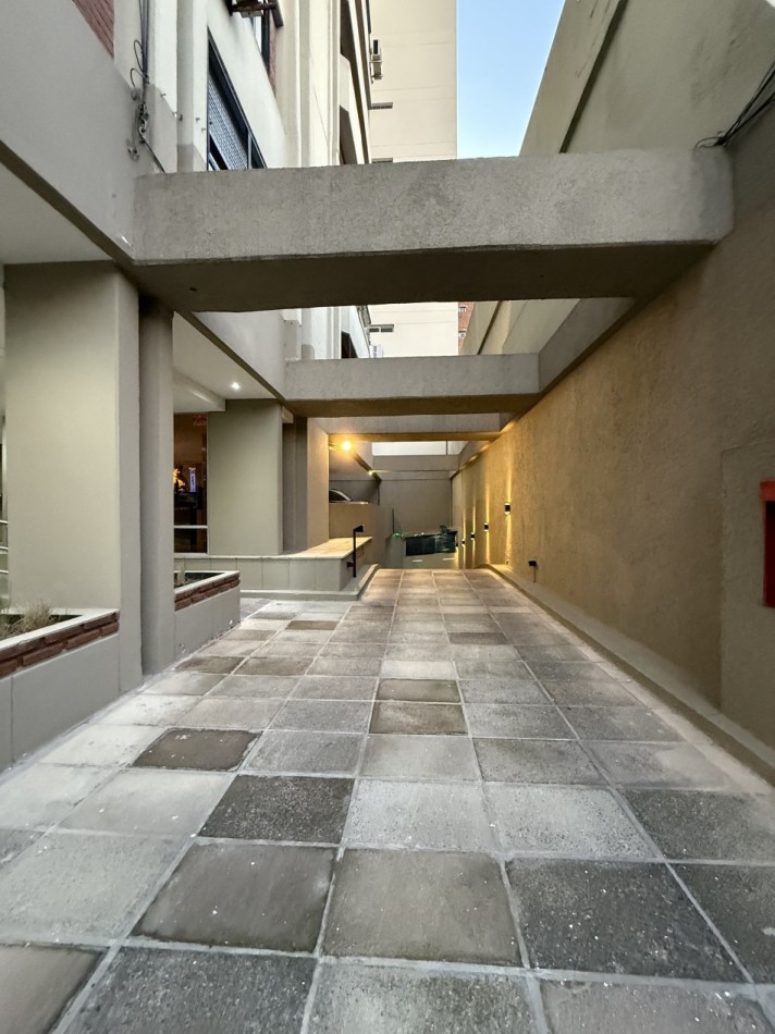 NAVARRO 4400, VENTA PISO DE CUATRO AMBIENTES CON COCHERA Y DEPENDENCIA