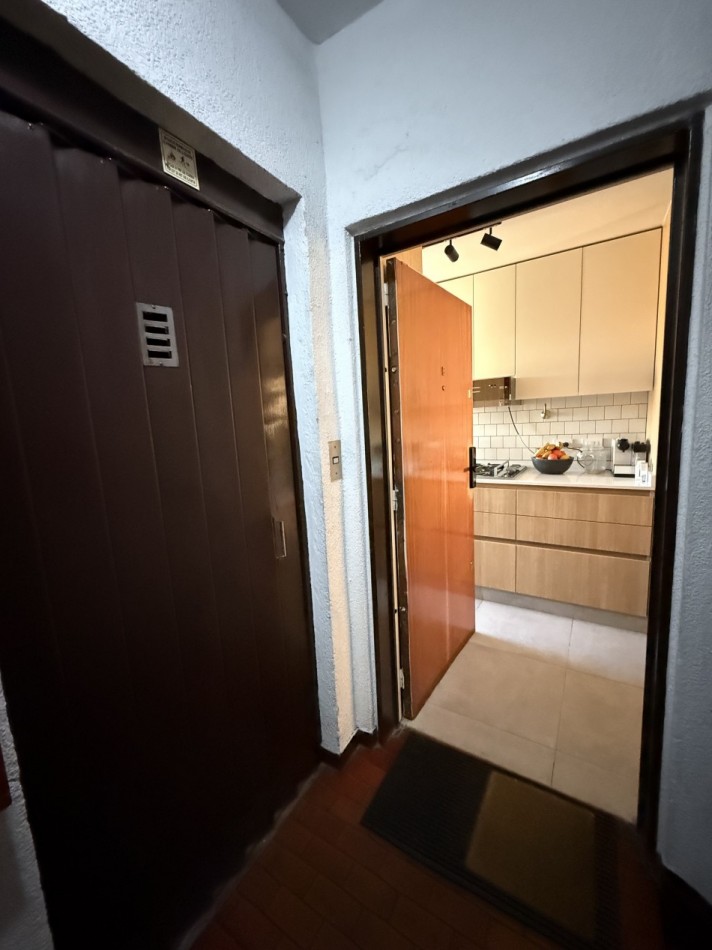 NAVARRO 4400, VENTA PISO DE CUATRO AMBIENTES CON COCHERA Y DEPENDENCIA